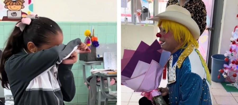 Payaso sorprende a su hija, al llevarle flores en su cumpleaños