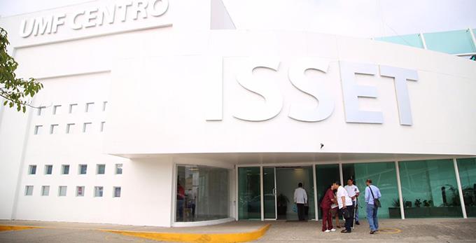 ISSET se disculpa, reconoce que abasto de medicamentos es de 80%