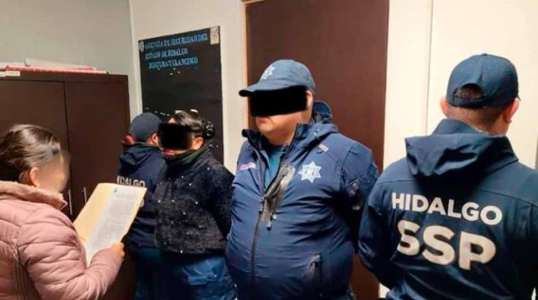 ¡De policías a ladrones! Detienen a 3 elementos por asaltar a migrante en Hidalgo