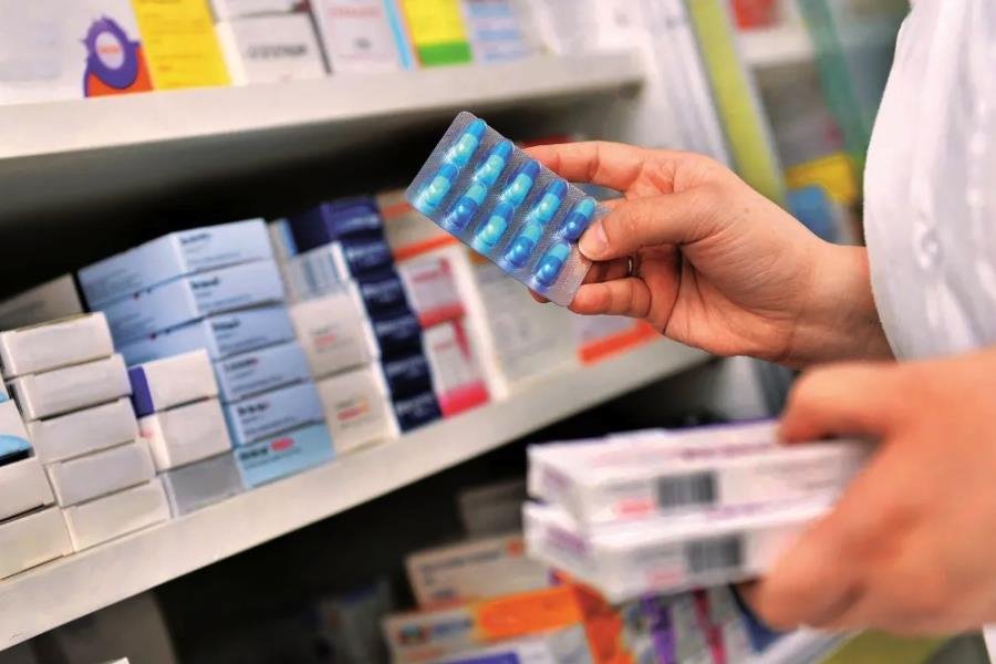 Estado debe garantizar medicamentos, si no, pagarlos: SCJN