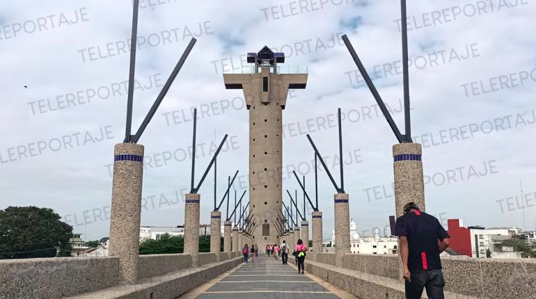 Estrenan luminarias en puente Manuel Pérez Merino