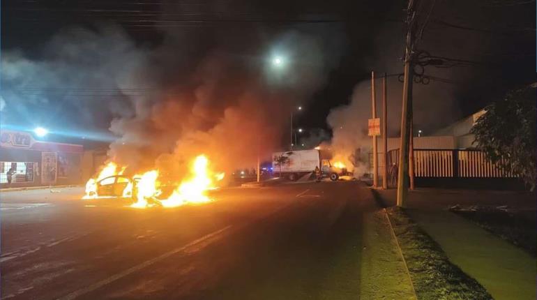 Quema de vehículos frente a academia Policía, reacción de delincuencia por acciones en su contra: Segotab