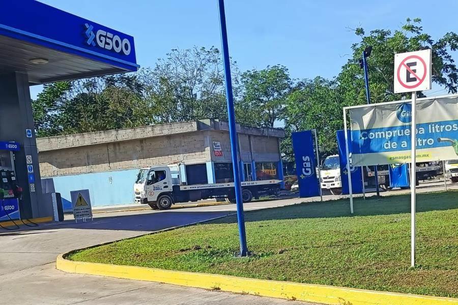 Se reportan con bien despachadores de gasolinera no localizados después de disturbios en Villahermosa