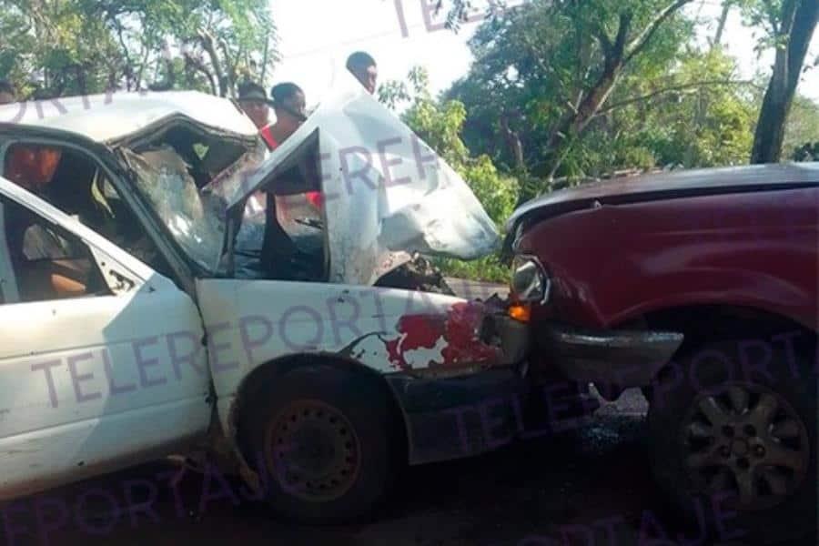 Aparatoso choque deja 4 lesionados en la Ciudad Pemex-Macuspana