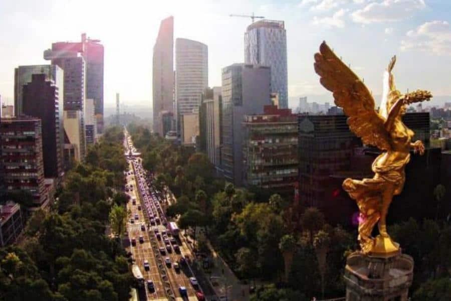 Avanza disputa Sandra Cuevas-Martí Batres por el Ángel de la Independencia