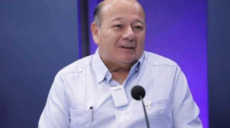 Ve Ojeda un milagro en que Huacho Díaz haya salido ileso, tras percance automovilístico