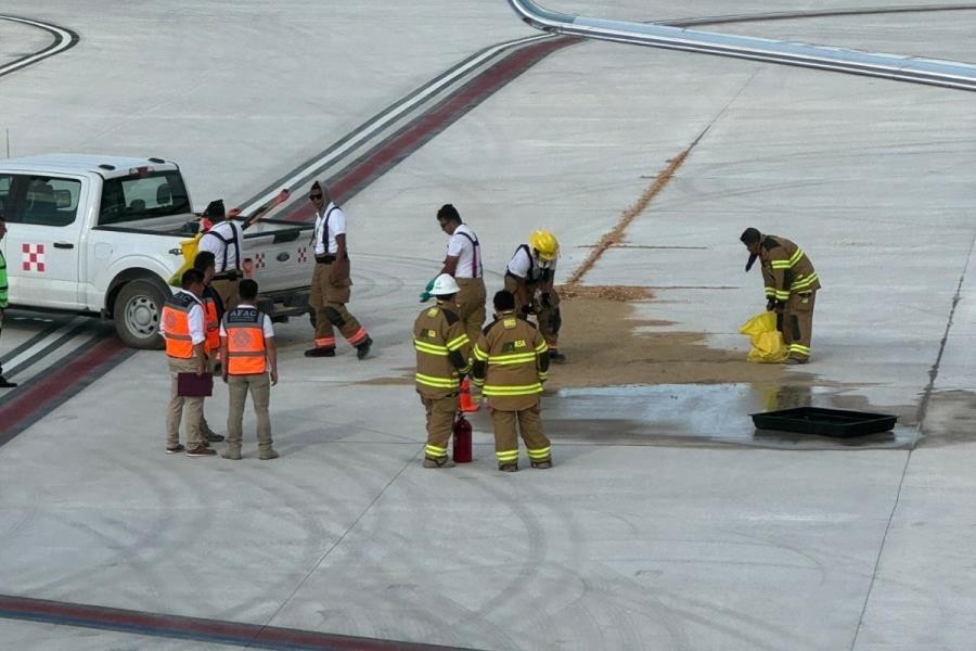 Avión de Mexicana derrama combustible al regresar al AIFA tras su primer vuelo