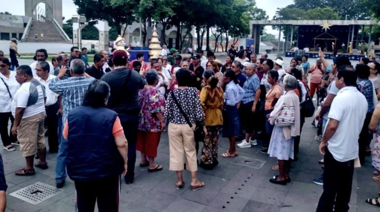 Pensionados inconformes con descuento de ISR buscarán abordar a AMLO en mañanera de Villahermosa