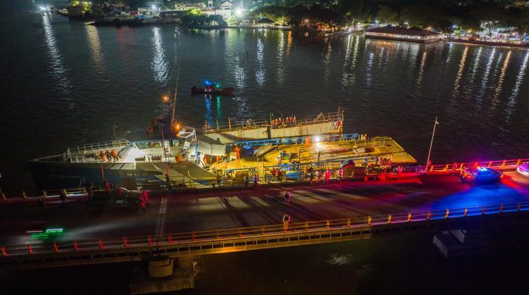 Embarcación impacta puente Zacatal en CD del Carmen; obligan a cierre parcial