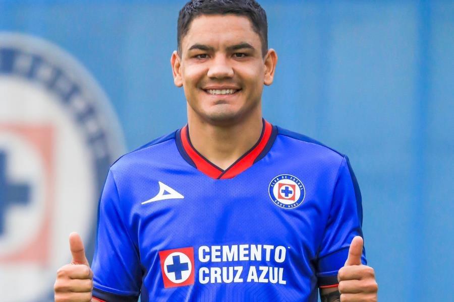 Cruz Azul anuncia al delantero Gabriel ´Toro´ Fernández como su nuevo refuerzo