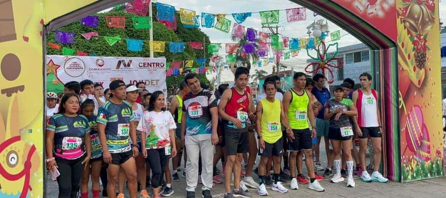 Guadalupe Ramón y Patricia Rodríguez, ganan 2da edición de Carrera Atlética del Pavo en Tacotalpa