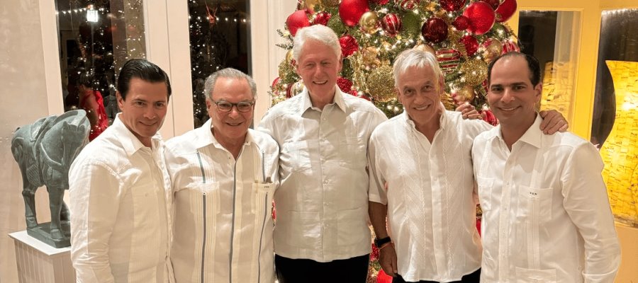 Peña Nieto reaparece en República Dominicana junto a Bill Clinton y Sebastián Piñera