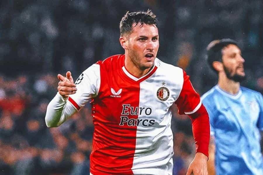 Santi Giménez anota en el empate del Feyenoord contra NEC en la Eredivisie