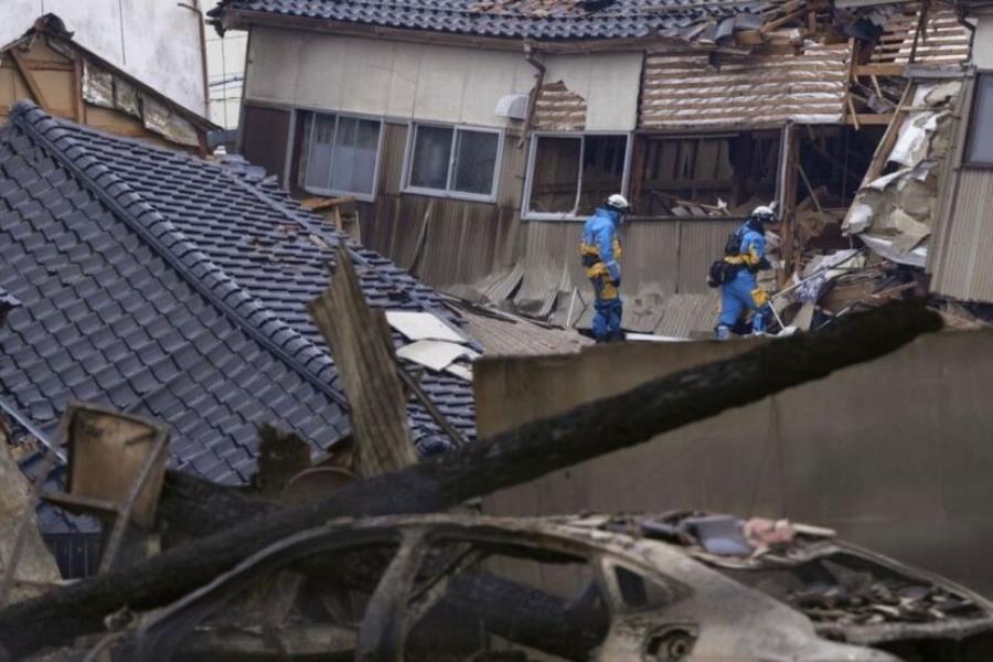 Suman 50 muertos por terremoto en Japón