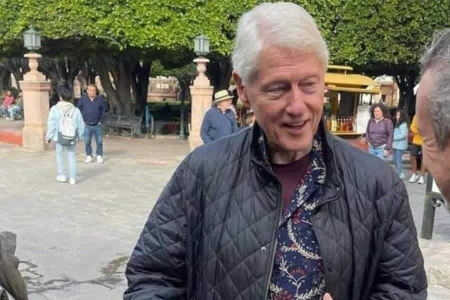 Captan a Bill Clinton "turisteando" en San Miguel de Allende