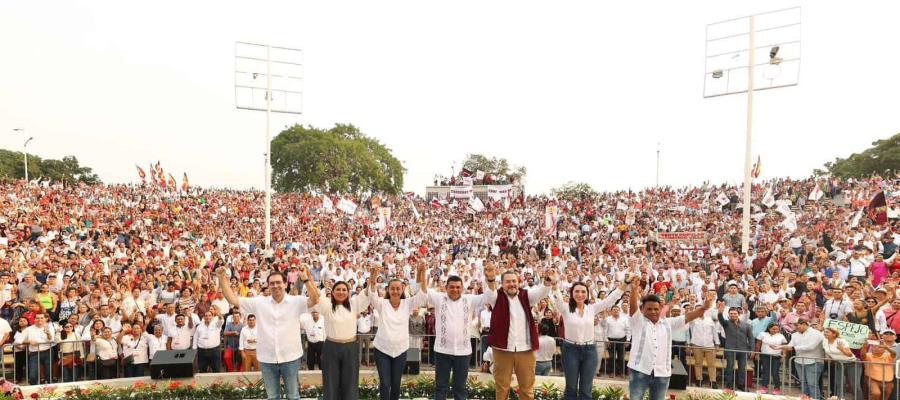 "Nada de traiciones" pide Javier May a morenistas durante cierre de precampaña