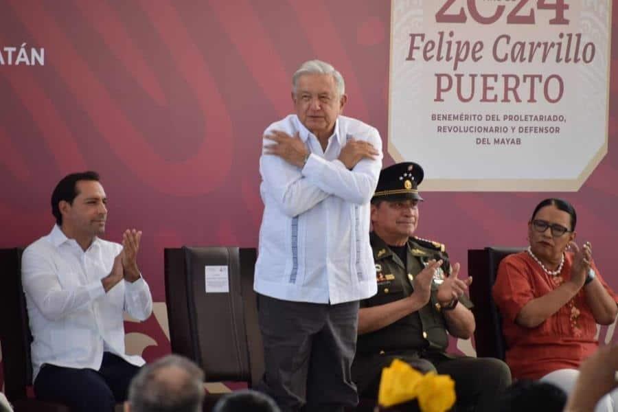 AMLO es nombrado "héroe nacional" en Motul, Yucatán