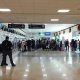 Viajeros abarrotan Aeropuerto de Villahermosa para volver a tiempo para el regreso a clases