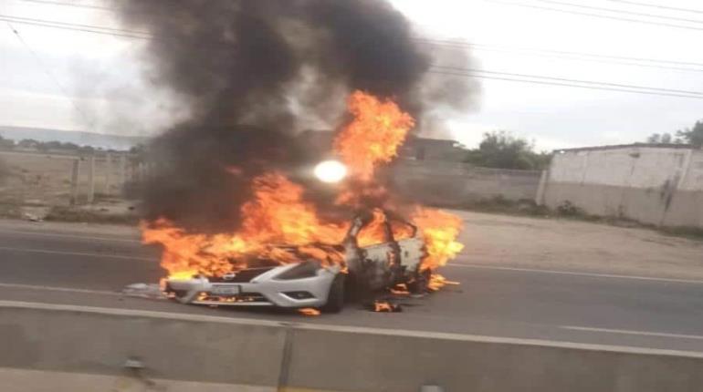 Captura de 3 presuntos delincuentes desata bloqueos y quemas en Celaya, Guanajuato