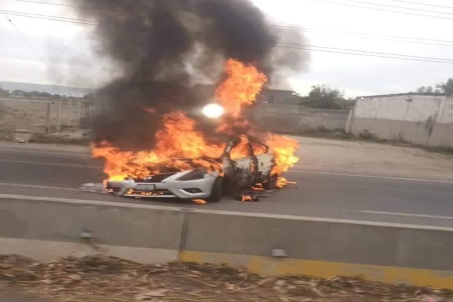 Captura de 3 presuntos delincuentes desata bloqueos y quemas en Celaya, Guanajuato