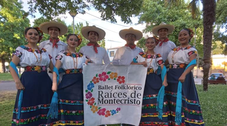 Ballet folklórico tabasqueño representa a México en Chile