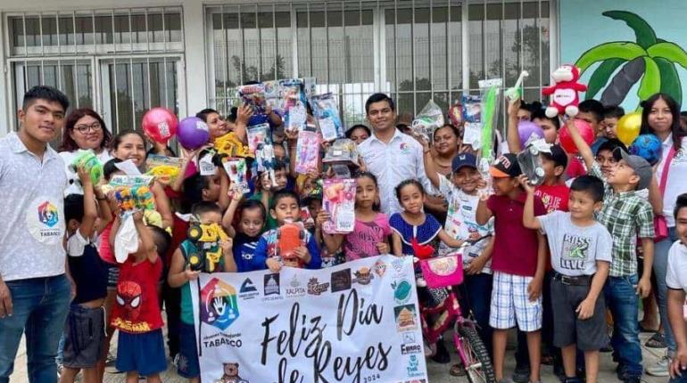 Niños de comunidades apartadas de 8 municipios reciben regalos de Reyes Magos