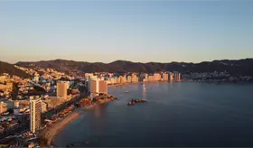 A dos a&ntilde;os de Otis, Gobierno de Guerrero presume recuperaci&oacute;n en el Puerto de Acapulco