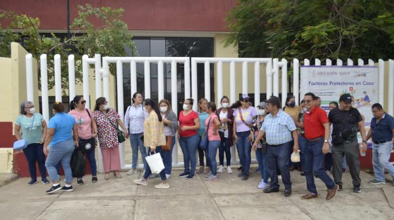 Adeuda Setab 20 días de aguinaldo a docentes del estado