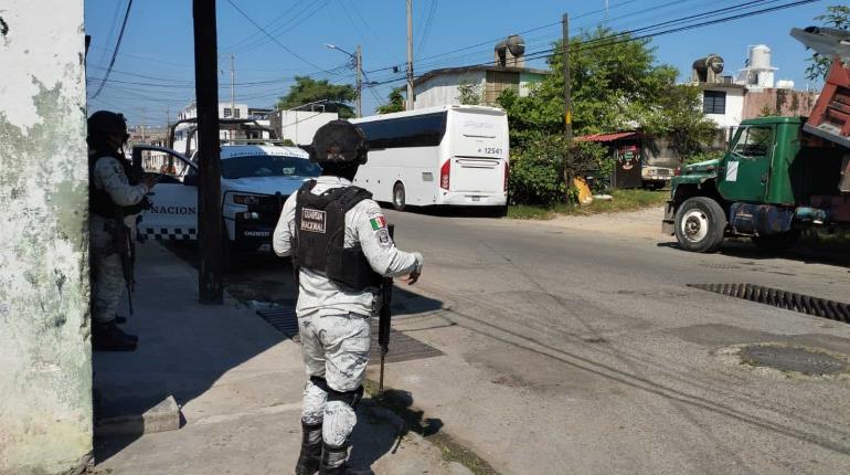 Aseguran vehículos e inmueble en operativo de fuerzas federales en Centro y Nacajuca