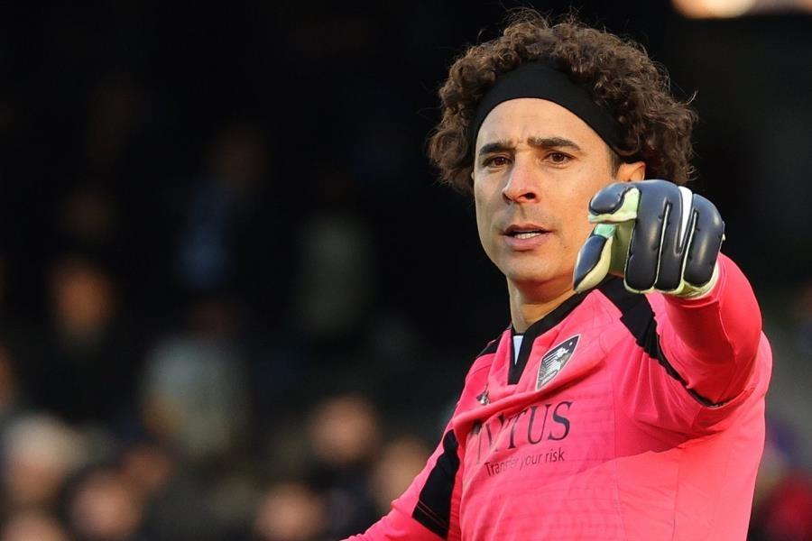 "Memo" Ochoa regresa a la titularidad con el Salernitana, pero caen ante Napoli