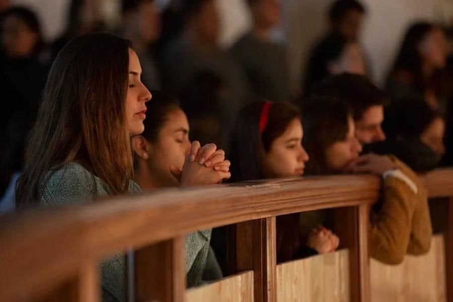 Exhorta Iglesia a cuidar a niños y adolescentes de delitos y suicidios