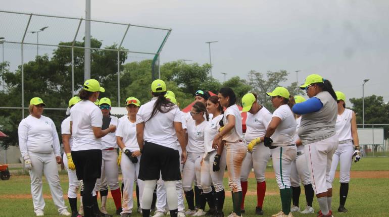 Las Olmecas empatan en primer juego de preparación contra equipo varonil