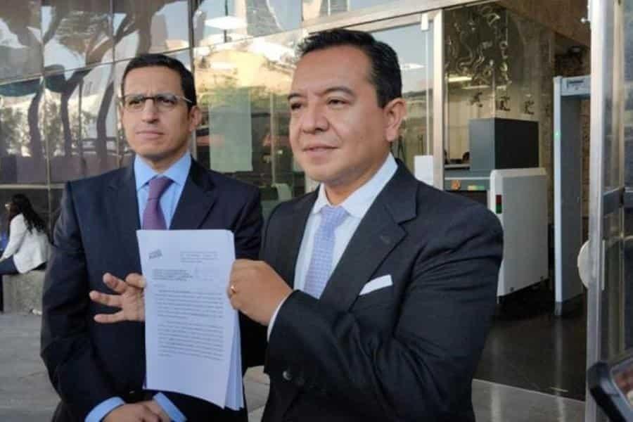 Diputados del PAN denuncian a hijo de AMLO ante la FGR