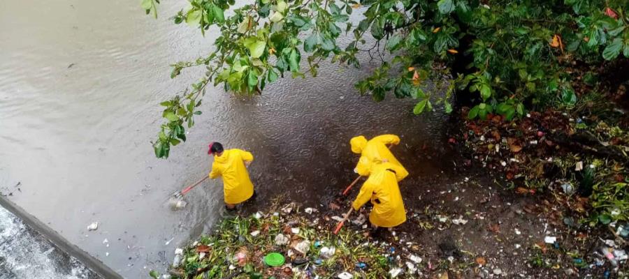 Por exceso de residuos sólidos, Centro limpia rejilla del cárcamo de Gaviotas Sur