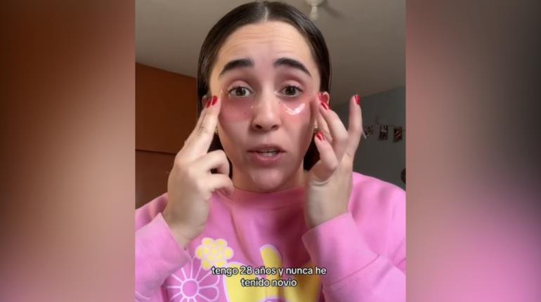 Joven confiesa en TikTok que a sus 28 años nunca ha tenido novio 