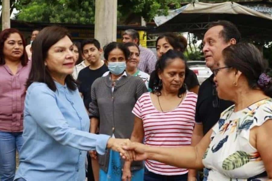 Entrega Centro obras de ampliación eléctrica y alumbrado público