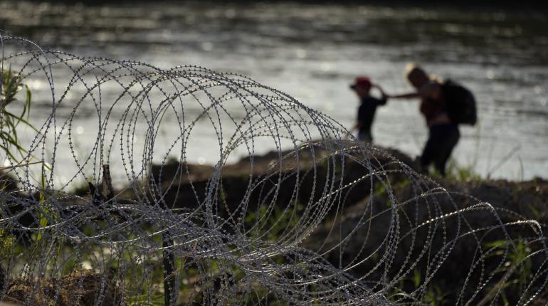 Corte Suprema de EE. UU. autoriza retirar alambre de púas en frontera con México