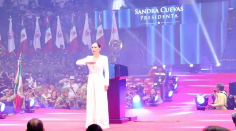 Denuncia Morena a Sandra Cuevas por evento en Arena México