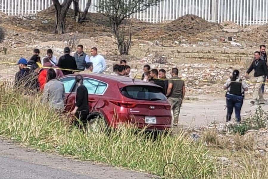 Persecución en Aguascalientes concluye con vehículo volcado, detenidos y aseguramiento de armas y granadas