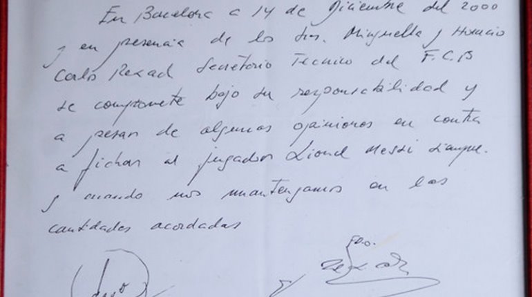 Subastarán servilleta en la que FC Barcelona prometió fichar a Messi