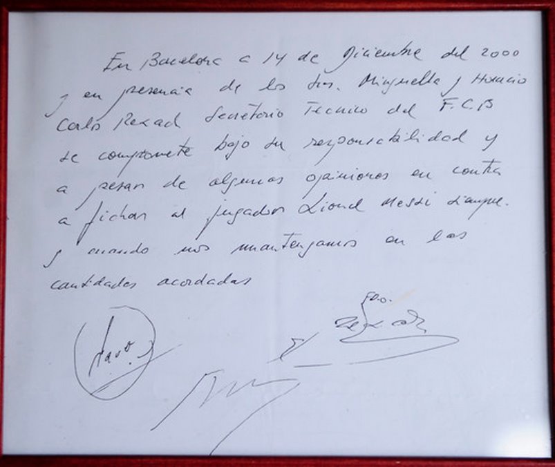 Subastarán servilleta en la que FC Barcelona prometió fichar a Messi