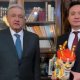 Recibe AMLO dragón de buena fortuna por parte de China