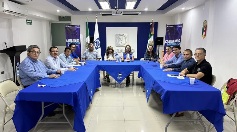 Se reúne Lorena Beaurregard con liderazgos del PAN