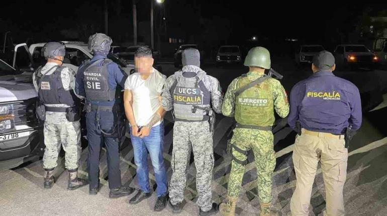 Detienen en Michoacán a ´La Peggy´, operador del cártel de Los Viagras