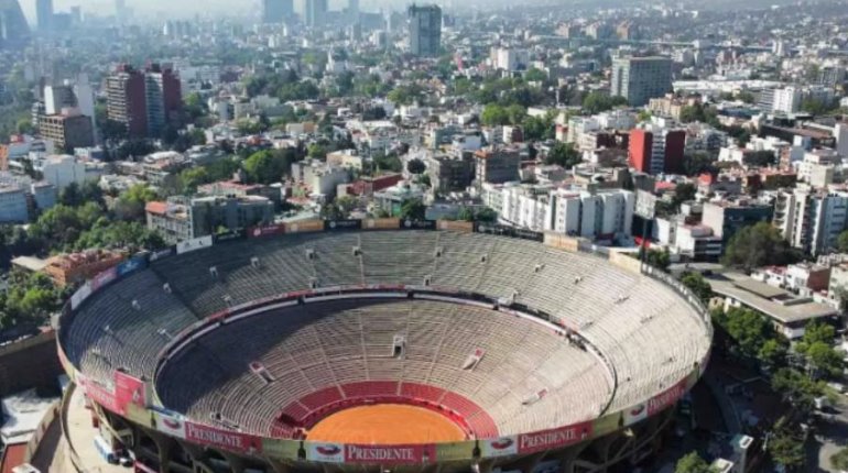 Continúan corridas de toros en Plaza México... ¡y protestas!