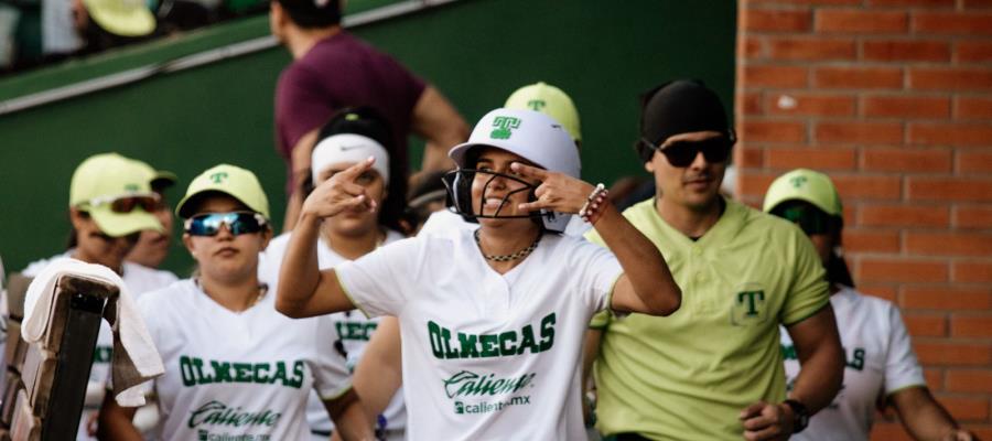 Las Olmecas vencen 14-4 a El Águila Femenil