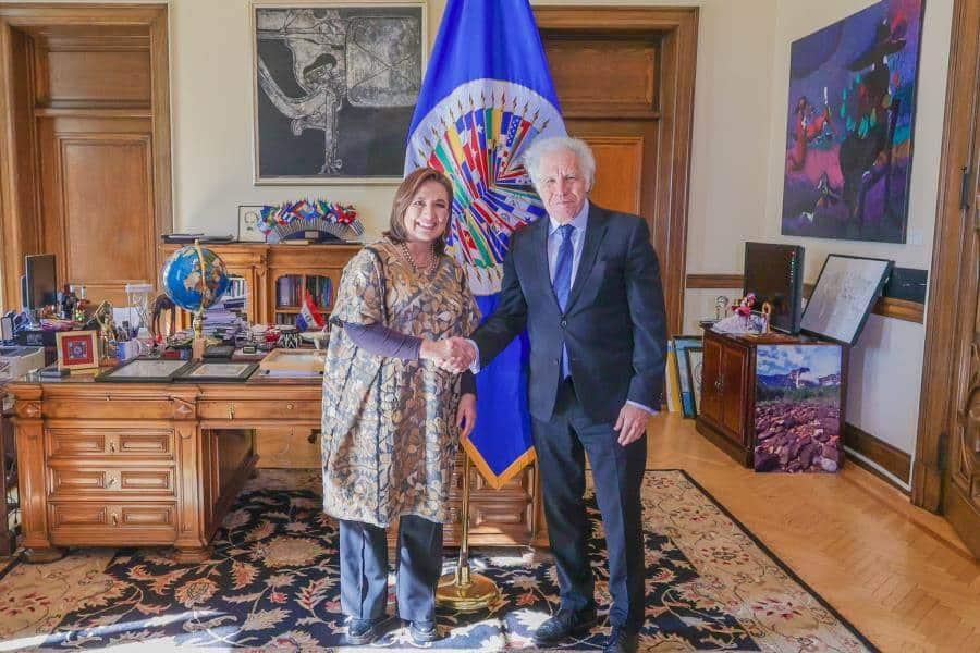 Se reúne Xóchitl con secretario general de la OEA