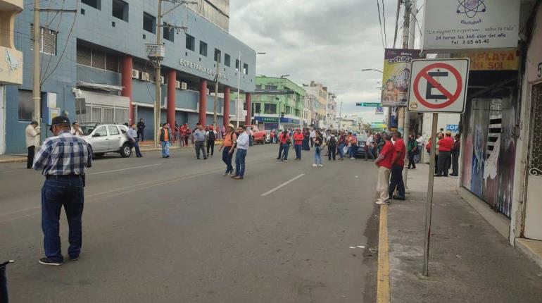 Consiguen trabajadores que autoridades trabajen documento que obligaría al ISSET reactivar 4to transitorio de su Ley