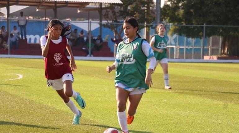 Inicia preselección de futbol femenil para Nacionales CONADE