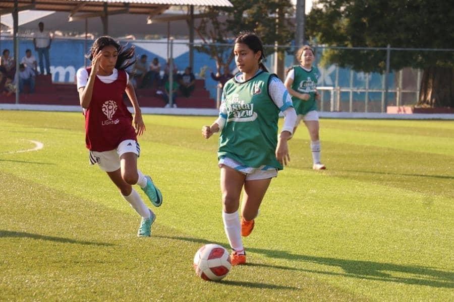 Inicia preselección de futbol femenil para Nacionales CONADE